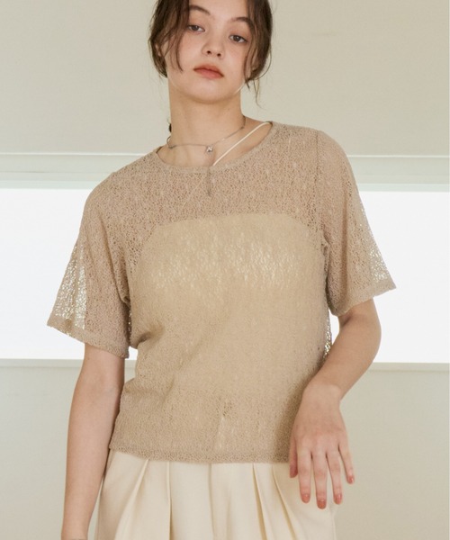 OLUN(オルン)の「nuance sheer half sleeve tops/ハーフスリーブニュアンスシアートップス(Tシャツ/カットソー・レディース・ベージュ/アイボリー・FREE)」の2枚目の写真