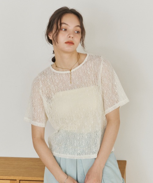 OLUN(オルン)の「nuance sheer half sleeve tops/ハーフスリーブニュアンスシアートップス(Tシャツ/カットソー・レディース・ベージュ/アイボリー・FREE)」の10枚目の写真