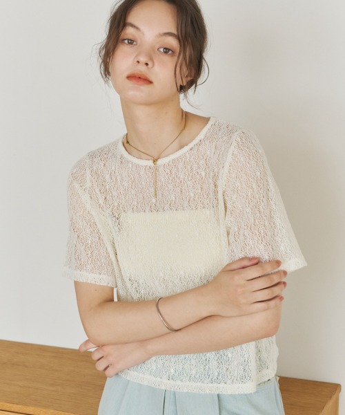 OLUN(オルン)の「nuance sheer half sleeve tops/ハーフスリーブニュアンスシアートップス(Tシャツ/カットソー・レディース・ベージュ/アイボリー・FREE)」の11枚目の写真