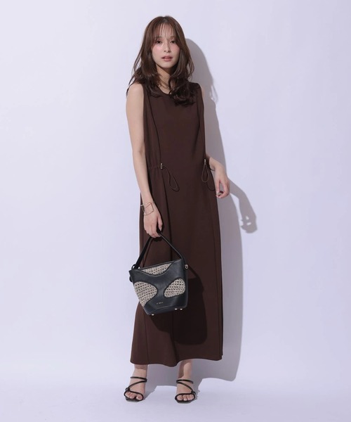Mystrada（マイストラーダ）の「ドロストカットワンピ（ワンピース・レディース・ブラック/ダークブラウン/キャメル・38/36）」の16枚目の写真