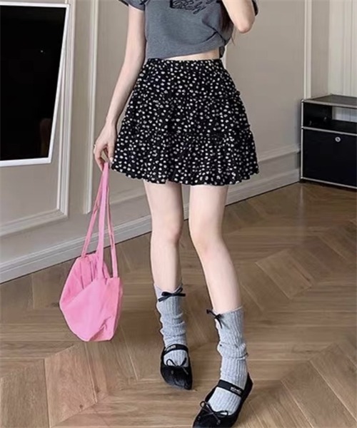FREE STYLISTS(フリー スタイリスト)の「小花柄ティアードミニスカート(スカート・レディース・ホワイト/ブラック・M/XS/XL/S)」の20枚目の写真