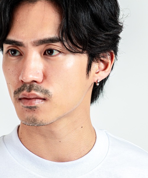 TOM WOOD(トムウッド)の「【TOMWOOD】Beck Huggies シルバー ピアス ユニセックス(ピアス(両耳用)・レディース・シルバー・FREE)」の8枚目の写真