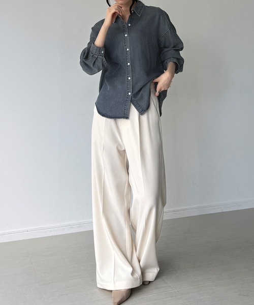junoah（ジュノア）の「薄手ボウタイデニムシャツ（シャツ/ブラウス・レディース・ブルー/ブラック・SMALL/LARGE/MEDIUM）」の5枚目の写真