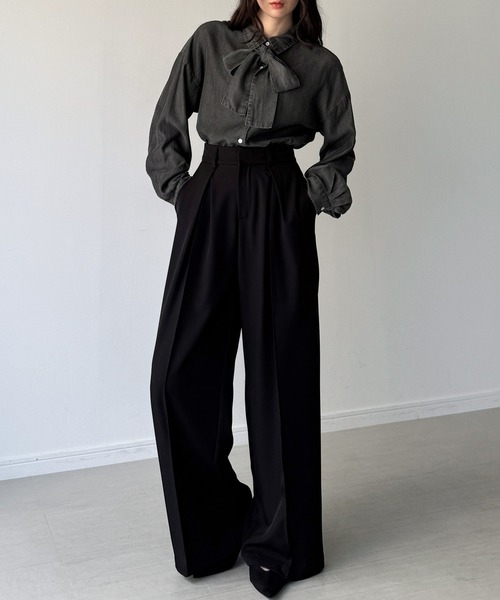 junoah（ジュノア）の「薄手ボウタイデニムシャツ（シャツ/ブラウス・レディース・ブルー/ブラック・SMALL/LARGE/MEDIUM）」の9枚目の写真