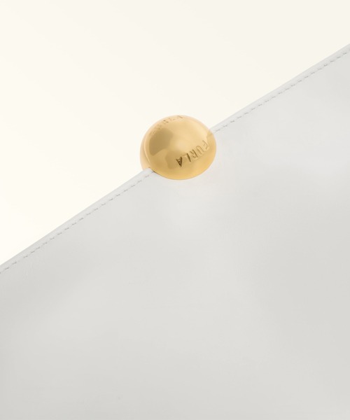 FURLA(フルラ)の「フルラ スフェラ ソフト (Furla Sfera Soft) クラッチ(クラッチバッグ・レディース・ブラック/ホワイト・ONE SIZE)」の4枚目の写真