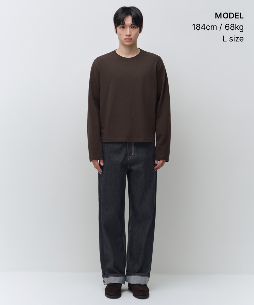 MUSINSA STANDARD（ムシンサスタンダード）の「レギュラーロングスリーブクロップTシャツ[ダークブラウン]（Tシャツ/カットソー・メンズ・その他・SMALL/MEDIUM/LARGE/X-LARGE/2XL/3XL）」の2枚目の写真