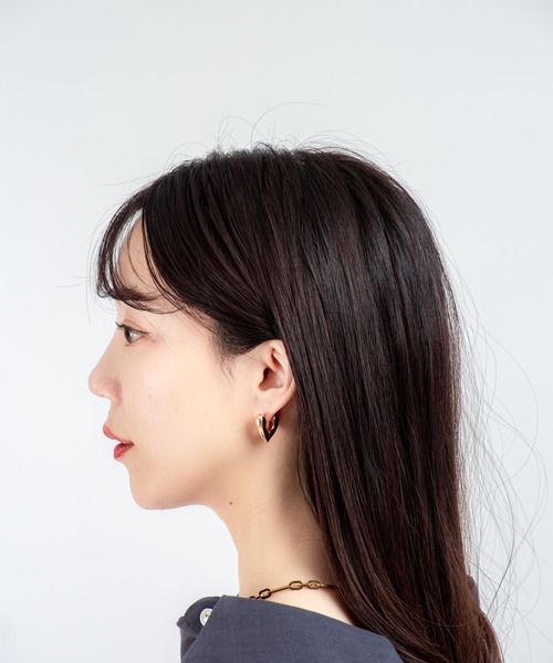 ANNIKA INEZ（アニカイネズ）の「【ANNIKA INEZ】ハートフープピアス スモールサイズ　E926 SML Heart Hoops, Sml（ピアス（両耳用）・レディース・ゴールド・FREE）」の7枚目の写真