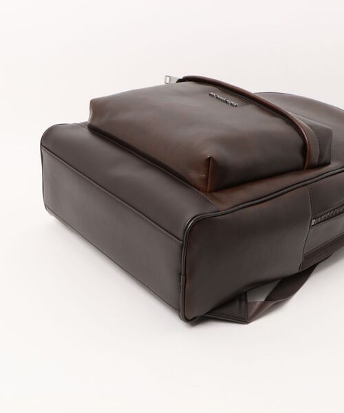MICHAEL KORS(マイケルコース)の「PACEY POCKET A-LINE BKPK(バックパック/リュック・メンズ・ブラウン系・FREE)」の3枚目の写真