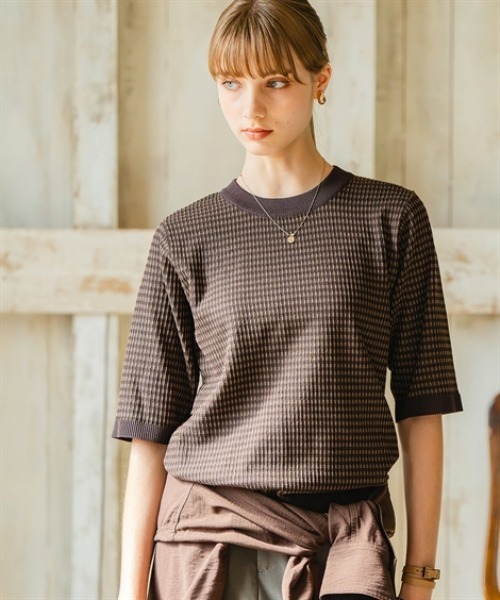 Maison INNESS(メゾンアイネス)の「コントラストヤーン ジャガード編み5分袖ニット(UVカット)(ニット/セーター・レディース・ブラウン/ライトベージュ・L/M/LL/S/5L/4L/3L)」の7枚目の写真
