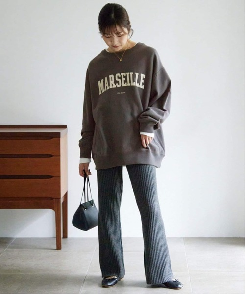 SLOBE IENA(スローブイエナ)の「《WEB限定/追加》MARSEILLEロゴスウェット(スウェット・レディース・チャコールグレー/アイボリー/グレー・FREE)」の4枚目の写真