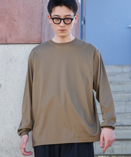 URBAN RESEARCH DOORS(アーバンリサーチドアーズ)の「『UR TECH』完声ロングスリーブクルーネックTシャツ(Tシャツ/カットソー・メンズ・オフホワイト/チャコールグレー/ベージュ・LARGE/MEDIUM)」の5枚目の写真