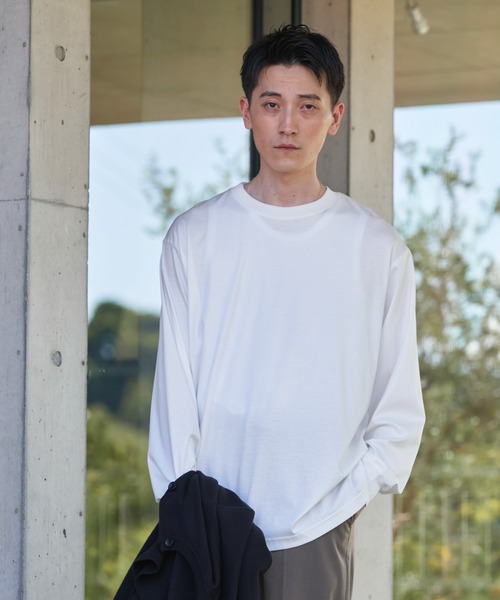 URBAN RESEARCH DOORS(アーバンリサーチドアーズ)の「『UR TECH』完声ロングスリーブクルーネックTシャツ(Tシャツ/カットソー・メンズ・オフホワイト/チャコールグレー/ベージュ・LARGE/MEDIUM)」の12枚目の写真