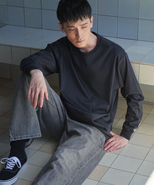 URBAN RESEARCH DOORS(アーバンリサーチドアーズ)の「『UR TECH』完声ロングスリーブクルーネックTシャツ(Tシャツ/カットソー・メンズ・オフホワイト/チャコールグレー/ベージュ・LARGE/MEDIUM)」の17枚目の写真