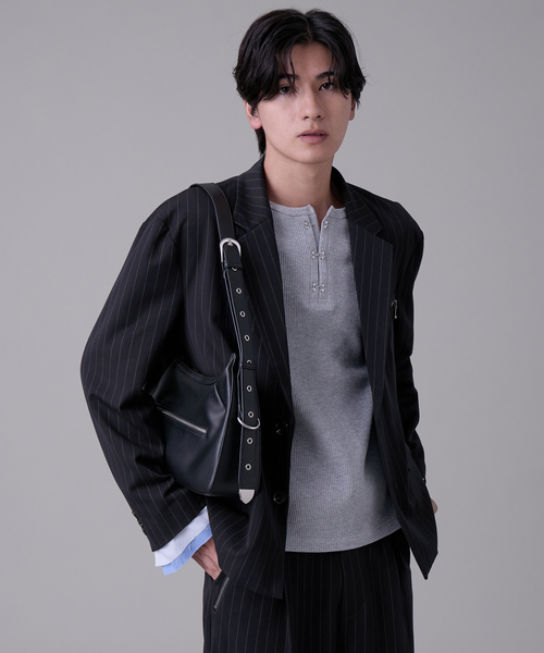 EVOLVERA(エボルヴェラー)の「Belt One Shoulder Bag / ベルトワンショルダーバッグ(ショルダーバッグ・メンズ・ブラック・FREE)」の8枚目の写真