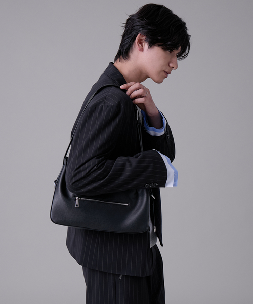 EVOLVERA(エボルヴェラー)の「Belt One Shoulder Bag / ベルトワンショルダーバッグ(ショルダーバッグ・メンズ・ブラック・FREE)」の9枚目の写真