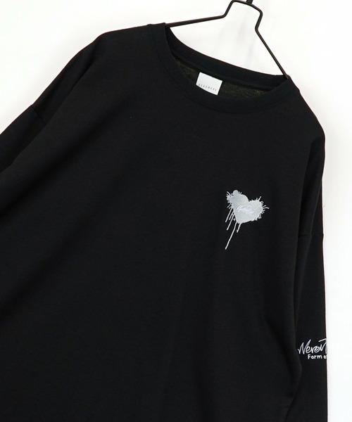 Ammie(アミー)の「ワイドシルエット ワンポイント刺繍 長袖Tシャツ(Tシャツ/カットソー・メンズ・ブラック系その他/ホワイト系その他4/ブラック系その他2/ブラック系1/ブラック系2・M/L)」の6枚目の写真