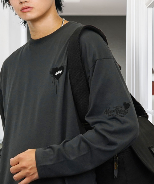 Ammie(アミー)の「ワイドシルエット ワンポイント刺繍 長袖Tシャツ(Tシャツ/カットソー・メンズ・ブラック系その他/ホワイト系その他4/ブラック系その他2/ブラック系1/ブラック系2・M/L)」の14枚目の写真