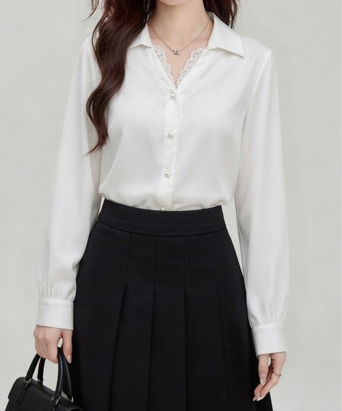 LUCPY(ラクピー)の「レースレイヤードシャツブラウス(シャツ/ブラウス・レディース・ホワイト・X-LARGE/LARGE/MEDIUM/SMALL)」の2枚目の写真
