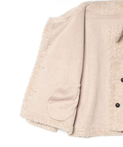 YUGA(ユーガ)の「YUGA_YGMC Korean-style Faux Shearling Coat(ステンカラーコート・レディース・ベージュ/ダークグレー・FREE)」の4枚目の写真