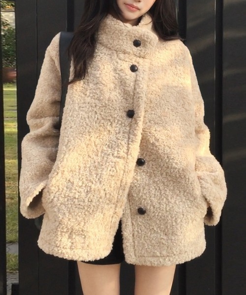 YUGA(ユーガ)の「YUGA_YGMC Korean-style Faux Shearling Coat(ステンカラーコート・レディース・ベージュ/ダークグレー・FREE)」の1枚目の写真