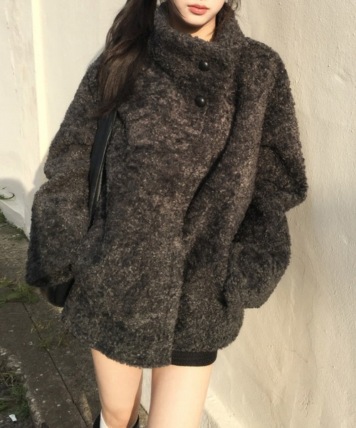 YUGA(ユーガ)の「YUGA_YGMC Korean-style Faux Shearling Coat(ステンカラーコート・レディース・ベージュ/ダークグレー・FREE)」の12枚目の写真