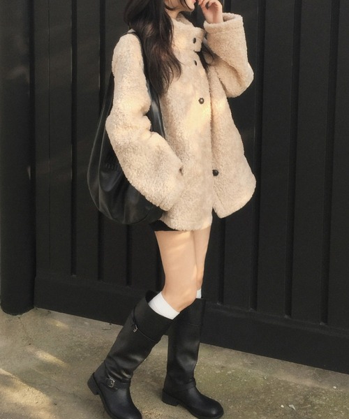 YUGA(ユーガ)の「YUGA_YGMC Korean-style Faux Shearling Coat(ステンカラーコート・レディース・ベージュ/ダークグレー・FREE)」の19枚目の写真