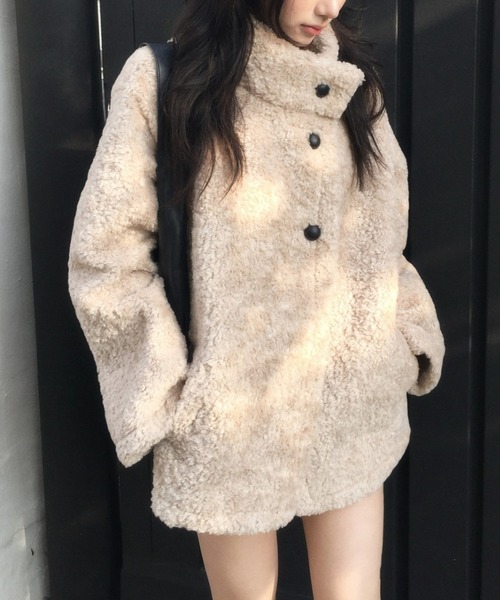 YUGA(ユーガ)の「YUGA_YGMC Korean-style Faux Shearling Coat(ステンカラーコート・レディース・ベージュ/ダークグレー・FREE)」の14枚目の写真