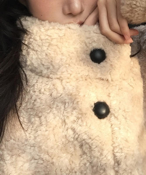 YUGA(ユーガ)の「YUGA_YGMC Korean-style Faux Shearling Coat(ステンカラーコート・レディース・ベージュ/ダークグレー・FREE)」の16枚目の写真