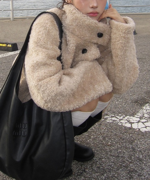 YUGA(ユーガ)の「YUGA_YGMC Korean-style Faux Shearling Coat(ステンカラーコート・レディース・ベージュ/ダークグレー・FREE)」の20枚目の写真