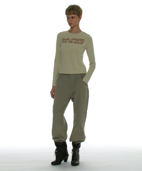 PARTIMENTO WOMEN（パルティメントウィメン）の「93 スタディッドプリンテッドロングスリーブTシャツ_クリーム（Tシャツ/カットソー・レディース・その他・SMALL）」の6枚目の写真