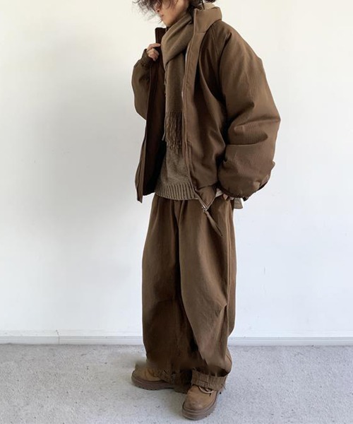 NEW GENTLEMAN(ニュージェントルマン)の「スムースレーター スタンドネック パデッドビッグブルゾン(ブルゾン・メンズ・ブラウン/ブラック/オリーブ・XL/L/M)」の17枚目の写真