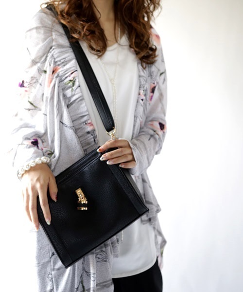 antiqua（アンティカ）の「ミニサイズショルダーバッグ（ショルダーバッグ・レディース・アイボリー/ブラック・FREE）」の4枚目の写真