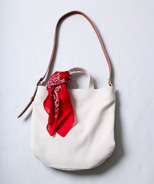 WEGO（ウィゴー）の「WEGO/【2点セット】バンダナ2WAYショルダートートバッグ（トートバッグ・レディース・ナチュラル/ブラック・FREE）」の5枚目の写真