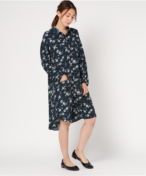 LBC（エルビーシー）の「花柄プリントシャツワンピース             （シャツワンピース・レディース・ネイビー/ホワイト/ブラック・MEDIUM/LARGE）」の3枚目の写真