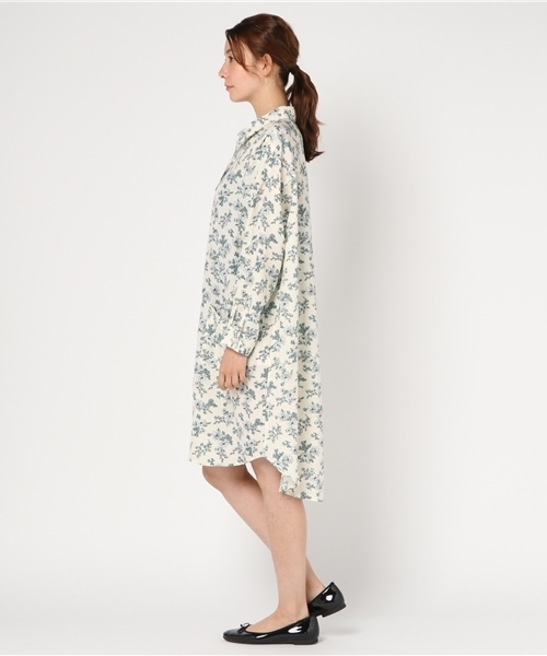 LBC（エルビーシー）の「花柄プリントシャツワンピース             （シャツワンピース・レディース・ネイビー/ホワイト/ブラック・MEDIUM/LARGE）」の5枚目の写真