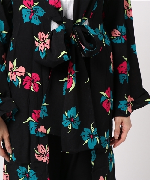 SLY（スライ）の「LIQUIDLY ORCHID GOWN（シャツ/ブラウス・レディース・ブラック/イエロー/ホワイト・FREE）」の6枚目の写真