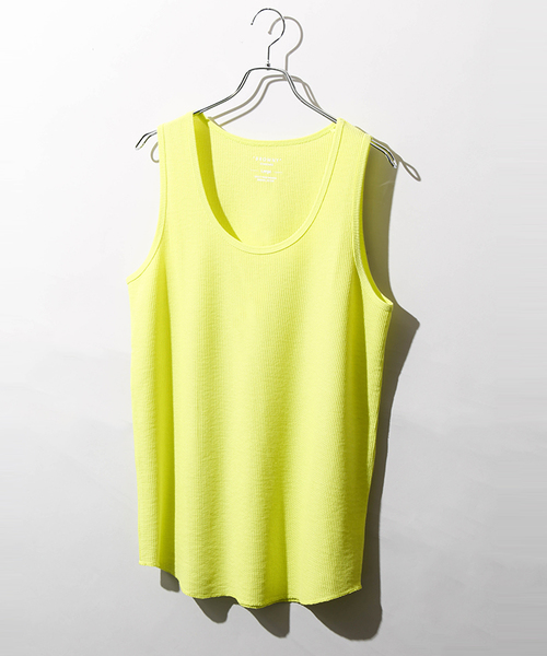 WEGO（ウィゴー）の「WEGO/カラーロングワッフルタンクトップ（タンクトップ・メンズ・オレンジ系その他/ターコイズブルー/ホワイト/イエロー系その他/オレンジ/ロイヤルブルー/ライトイエロー/ブラック/杢グレー/ホワイト系その他5・SMALL/LARGE/MEDIUM）」の8枚目の写真