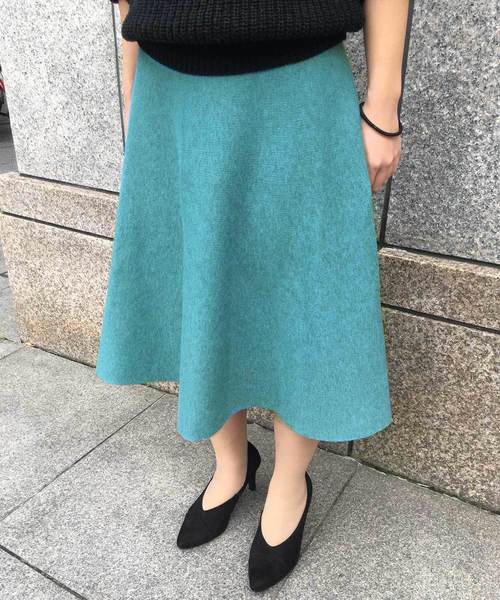 IEDIT（イディット）の「ＩＥＤＩＴ　ダブルジャカードでリュクスな張りを出した　シルエット自慢のニットフレアースカート（スカート・レディース・グレー/レッド/ブルー/ブラック/ブルーグリーン/ピンク/アイボリー/コバルトブルー・SMALL/MEDIUM/LARGE/X-LARGE/XX-LARGE）」の6枚目の写真