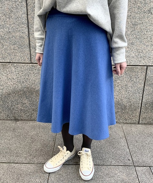 IEDIT（イディット）の「ＩＥＤＩＴ　ダブルジャカードでリュクスな張りを出した　シルエット自慢のニットフレアースカート（スカート・レディース・グレー/レッド/ブルー/ブラック/ブルーグリーン/ピンク/アイボリー/コバルトブルー・SMALL/MEDIUM/LARGE/X-LARGE/XX-LARGE）」の7枚目の写真