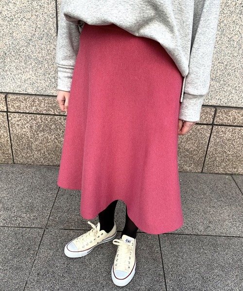 IEDIT（イディット）の「ＩＥＤＩＴ　ダブルジャカードでリュクスな張りを出した　シルエット自慢のニットフレアースカート（スカート・レディース・グレー/レッド/ブルー/ブラック/ブルーグリーン/ピンク/アイボリー/コバルトブルー・SMALL/MEDIUM/LARGE/X-LARGE/XX-LARGE）」の19枚目の写真