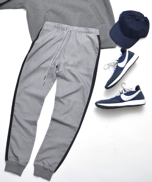MinoriTY（マイノリティ）の「メンズTRサイドラインジョガーイージーパンツ（その他パンツ・メンズ・ブラック×グレー/ブラック×ホワイト/グレー系その他/ベージュ系その他/グリーン系その他/ブルー系その他/グレー×ホワイト/グレー系その他2・L/M/XL）」の4枚目の写真