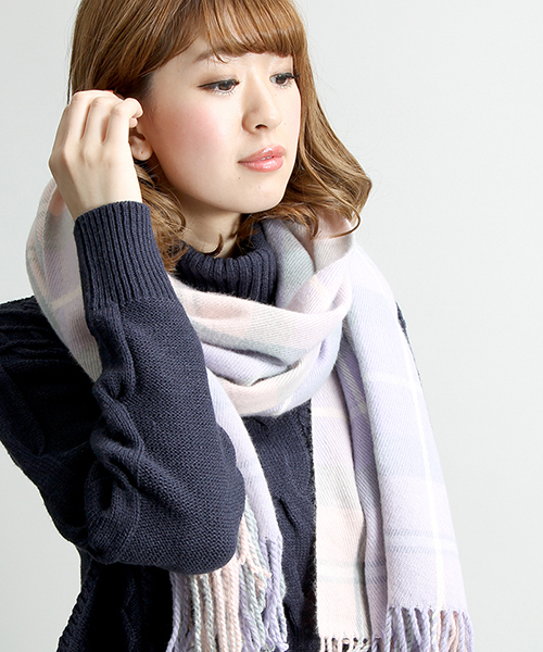 WEGO（ウィゴー）の「WEGO/カシミヤタッチチェックストール（ストール/ショール・レディース・オフホワイト/ネイビー/ピンク/ブラック/レッド/オレンジ/グレー/グリーン/ライトピンク/ワイン・FREE）」の13枚目の写真