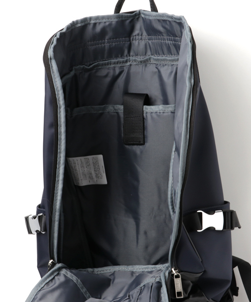 CONNA DESIGN（コンナデザイン）の「【glosso (グロッソ)】多機能 大容量 バックパック（バックパック/リュック・メンズ・ブラック/ネイビー/チャコールグレー・FREE）」の6枚目の写真