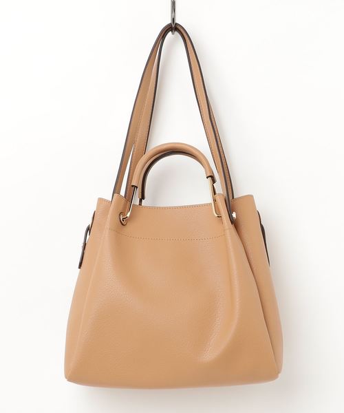 NATURAL BEAUTY BASIC(ナチュラルビューティーベーシック)の「メタルハンドルタックショルダー(ショルダーバッグ・レディース・ブラック/ベージュ/レッド・フリ-)」の2枚目の写真