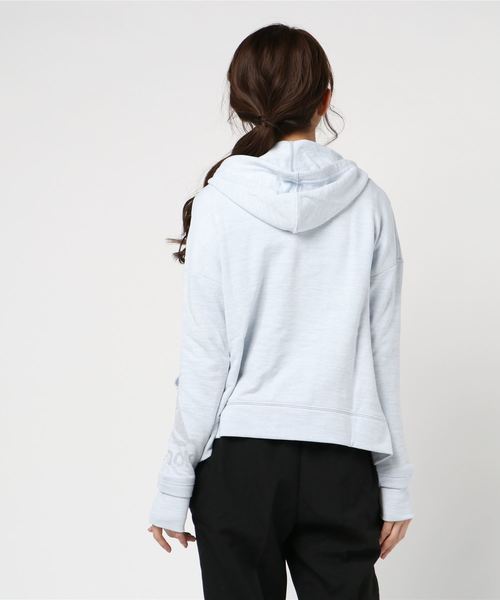 Reebok(リーボック)の「TE マーブル スウェット フルジップ パーカー(パーカー・レディース・ホワイト/ブラック・LARGE/MEDIUM/SMALL/X-LARGE/X-SMALL/XX-LARGE/XXX-LARGE/XX-SMALL)」の4枚目の写真