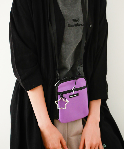 niko and...（ニコアンド）の「オリジナルウォレットミニショルダーバッグ（ショルダーバッグ・レディース・ブラック/キャメル/パープル/オレンジ/シルバー/ピンク/レオパード/ホワイト/パープル系その他・0）」の3枚目の写真