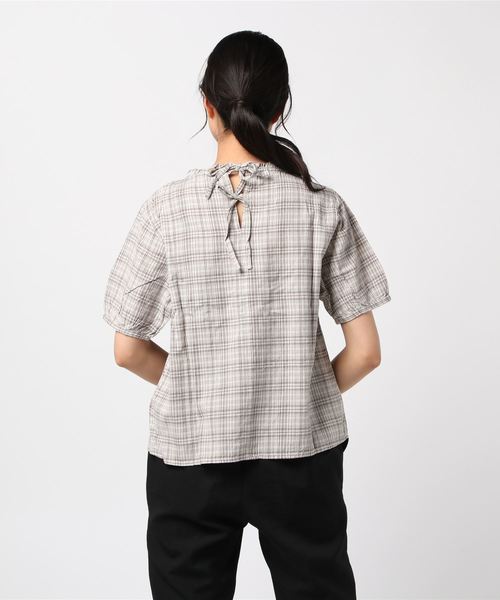 ehka sopo（エヘカソポ）の「チェックアソートフリルブラウス（シャツ/ブラウス・レディース・ベージュ/グレー/ミント/キナリ・ﾌﾘ-）」の6枚目の写真
