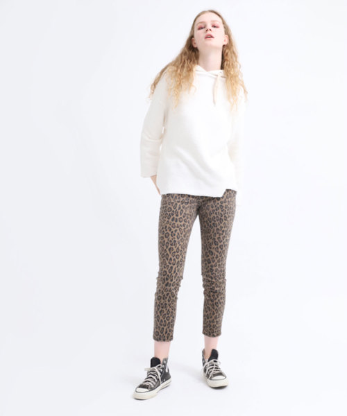 RNA（アールエヌエー）の「M1293 ループフェイスフーディー（パーカー・レディース・ブラック/オフホワイト/ベージュ・MEDIUM）」の10枚目の写真