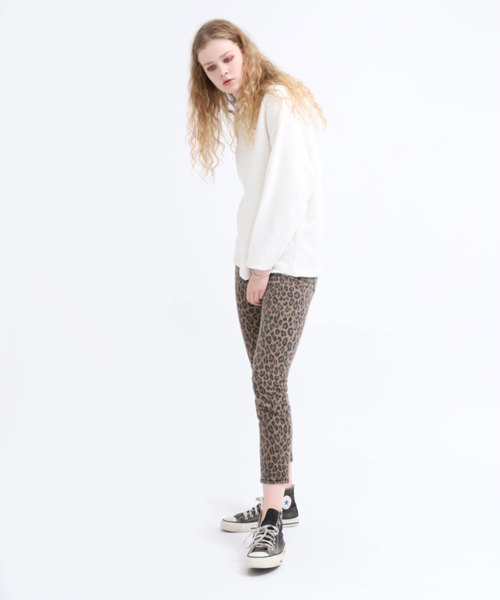 RNA（アールエヌエー）の「M1293 ループフェイスフーディー（パーカー・レディース・ブラック/オフホワイト/ベージュ・MEDIUM）」の11枚目の写真