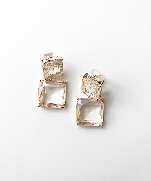 TIMELESS&THREE（タイムレスアンドスリー）の「デザインフルイヤリング（イヤリング・レディース・A/B/C/D/E/F/G/H/I/J/O/L/N/R/M/Q/K/P/T/V/U/S/X/Y/W/その他2/その他1/Z/その他4/その他3/その他6/その他7/その他8/その他5/その他9/その他10・FREE）」の8枚目の写真